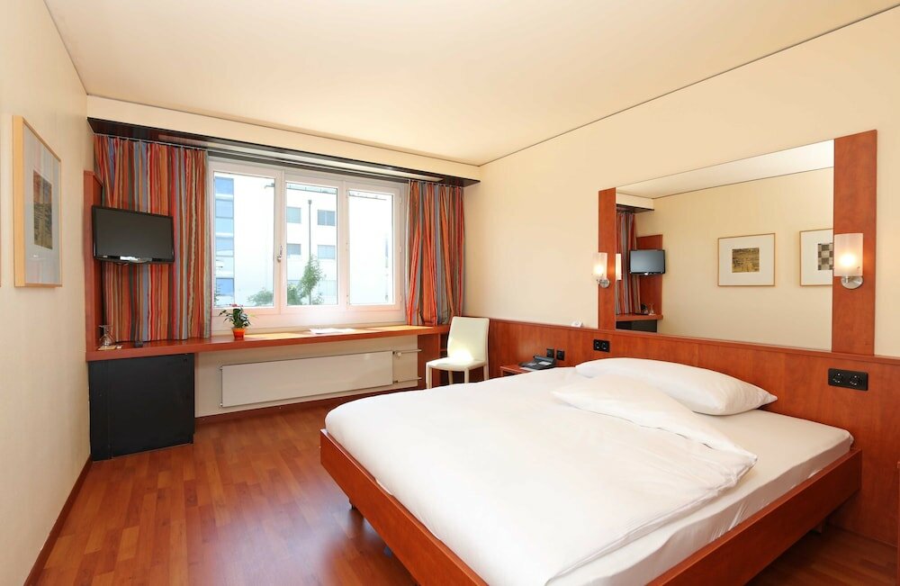 Фото Hotel Arte Spreitenbach