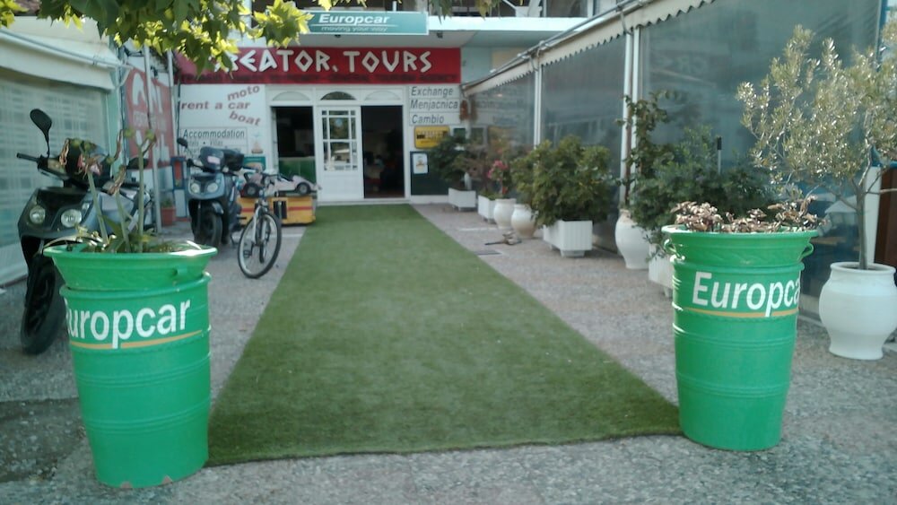 Фото Azalea Studios