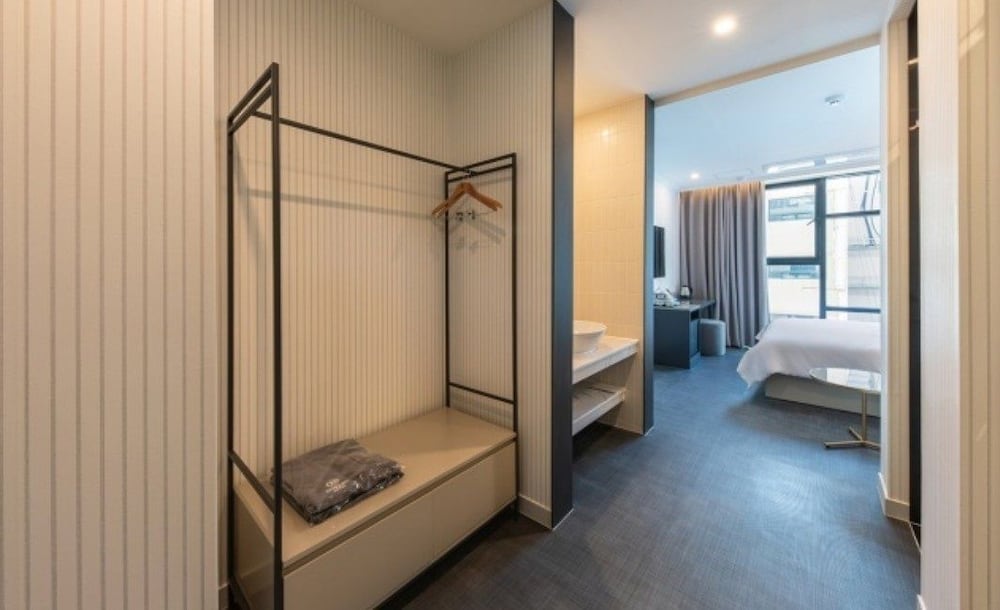 Фото Brown Dot Hotel Deokcheon