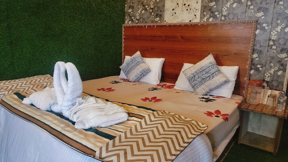 Фото Hotel Nirbana Heights