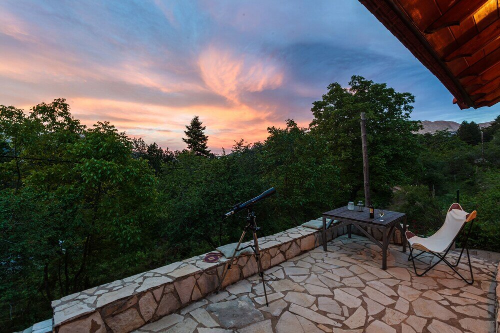 Фото Escape in the Forest, Cosy Chalet with Home Cinema