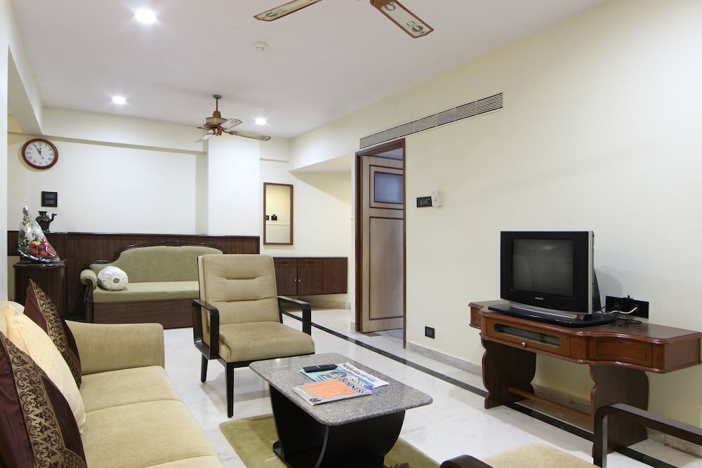 Фото The Emerald Hotel & Executive Apartments