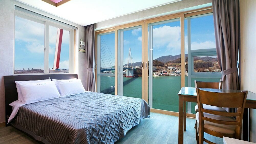 Фото Yeosu Janggun Island Pension