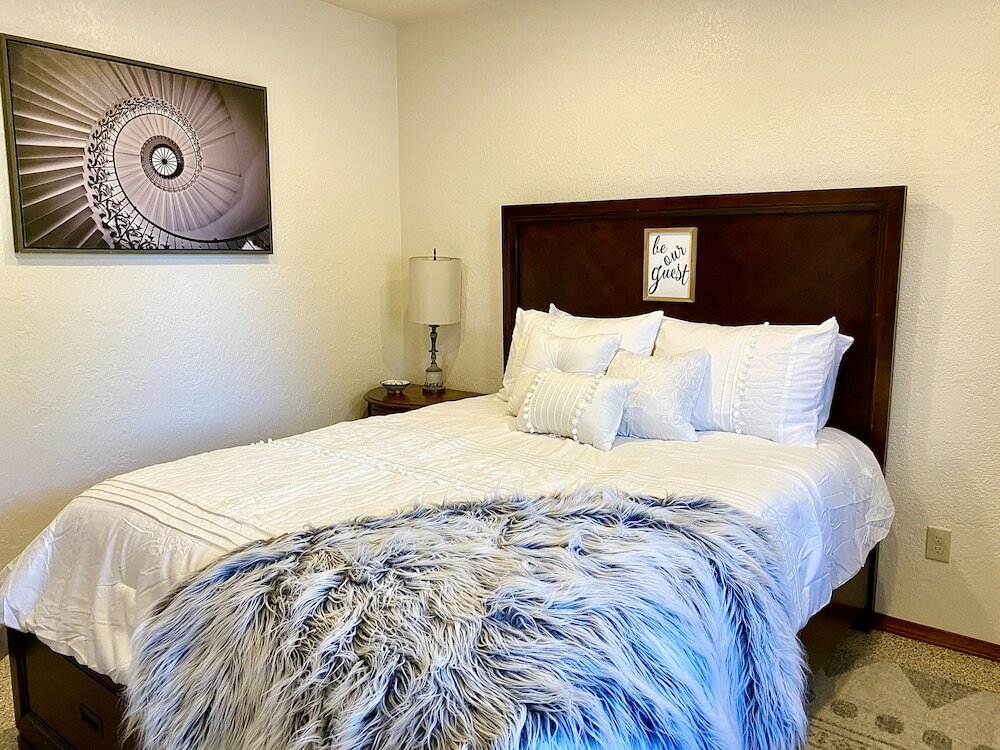 Фото Garage Studio near Oushc Hospital