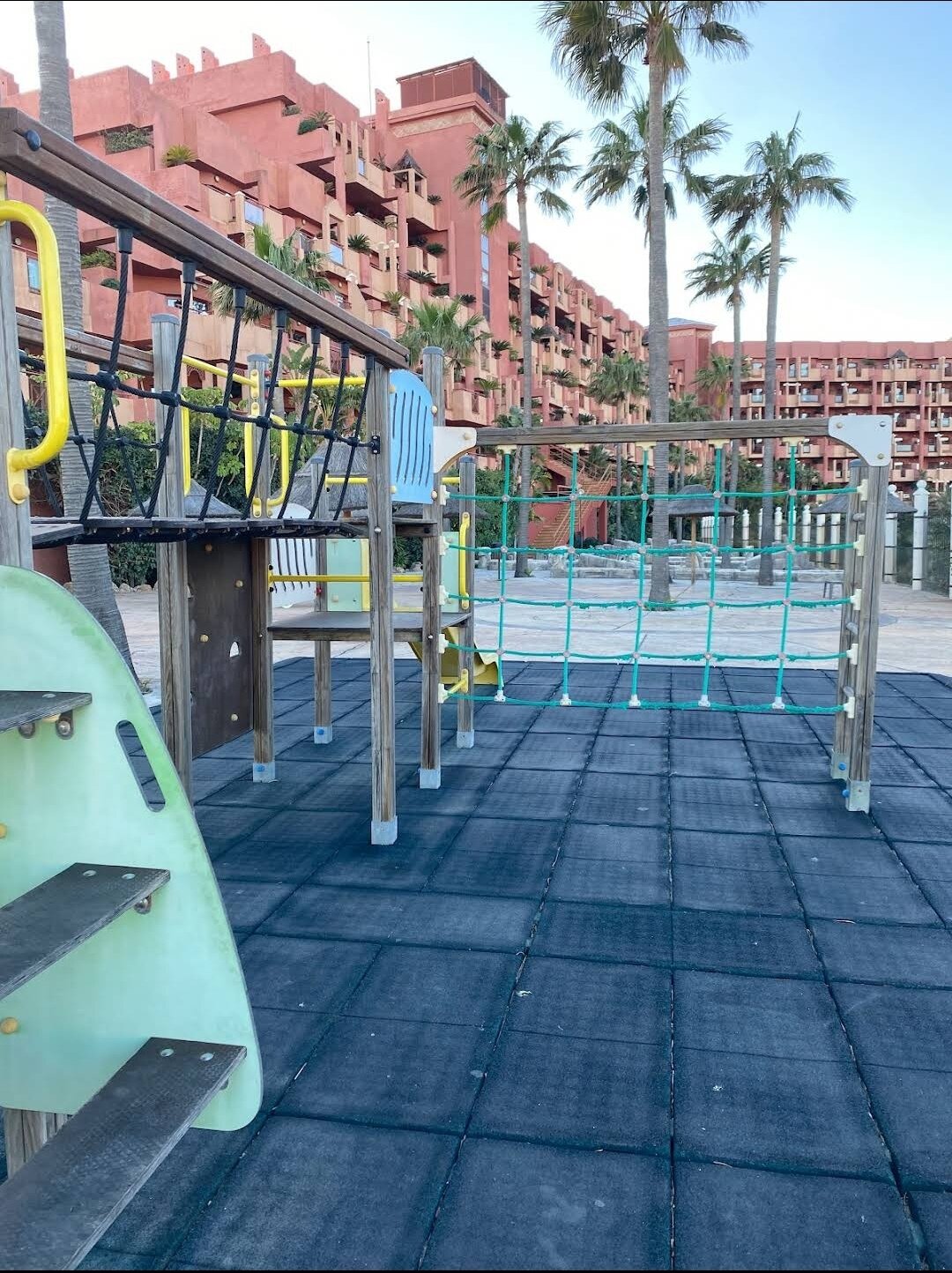 Фото Holiday World Polynesia Hotel