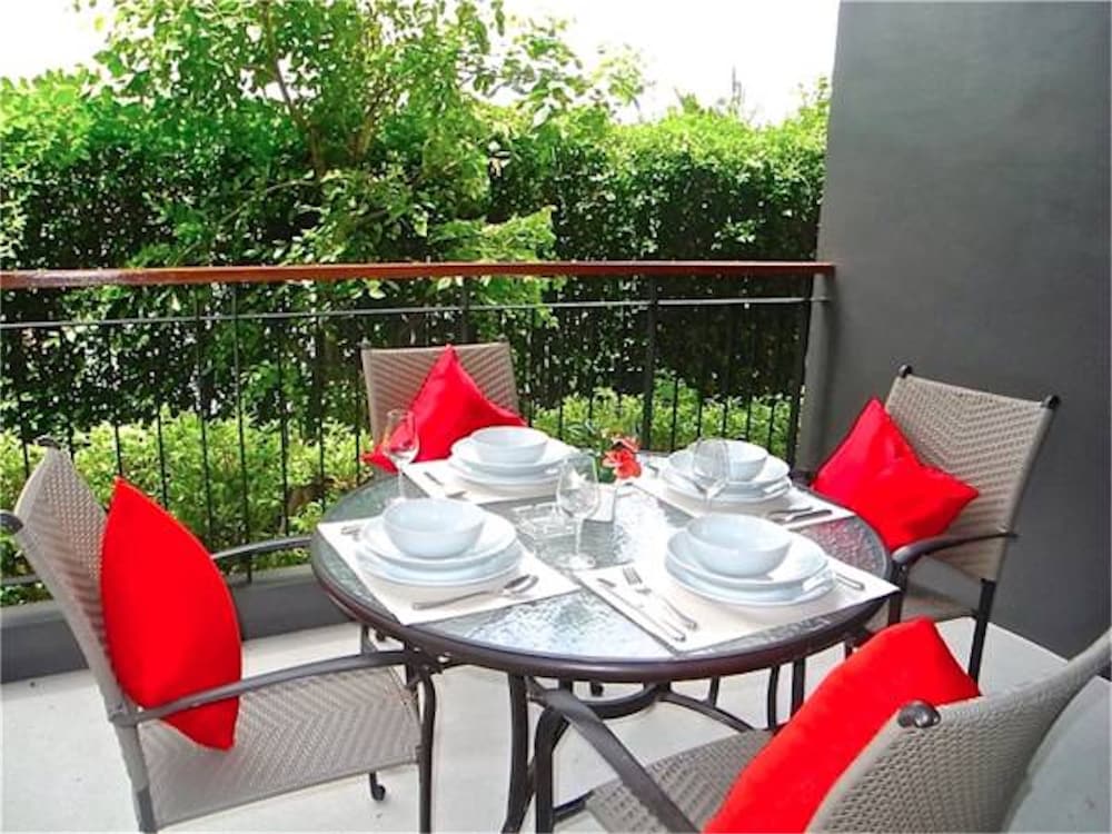 Фото Emerald Patong 1 bedroom Modern Apartment