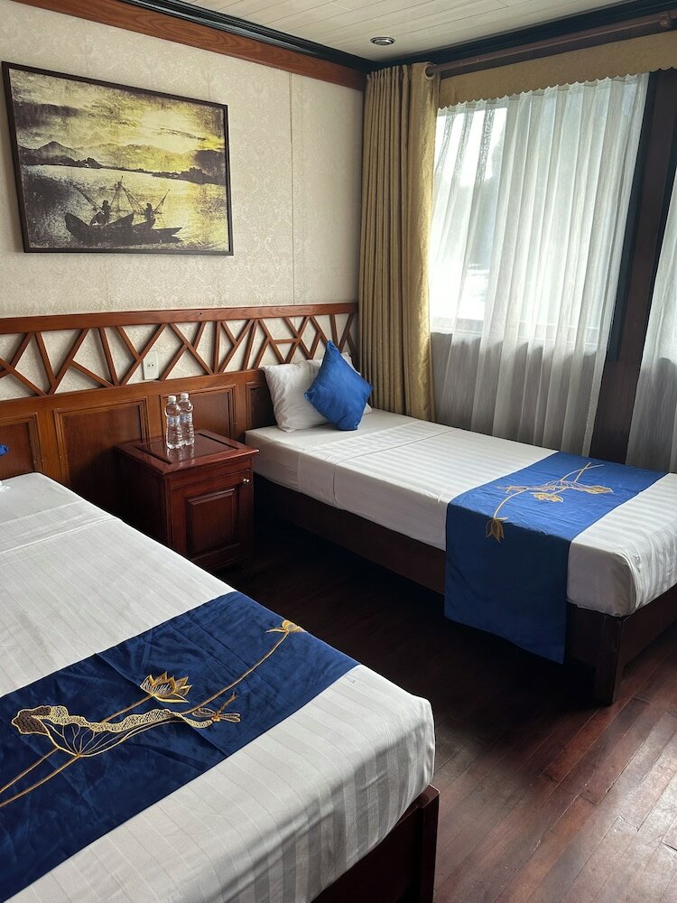 Фото Halong Marina Bay Cruise