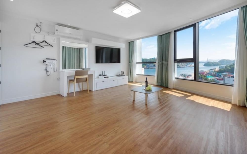 Фото Yeosu Hue Pension & Hostel