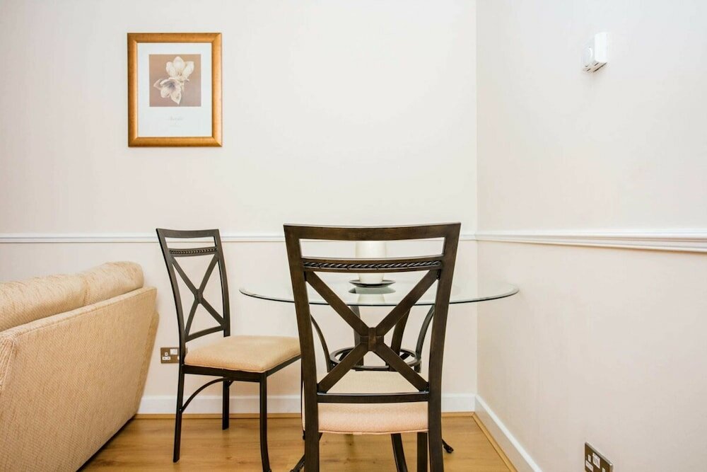 Фото 1 Bedroom Apartment near St. Paul's Cathedral