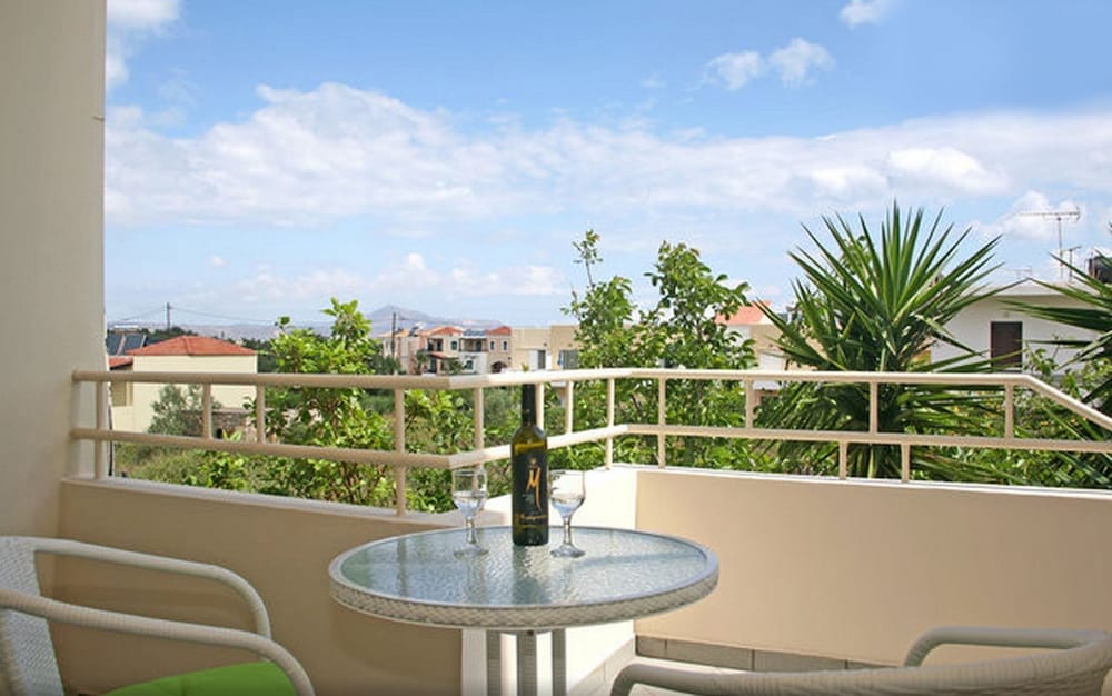 Фото Armonia Apartments & Studios