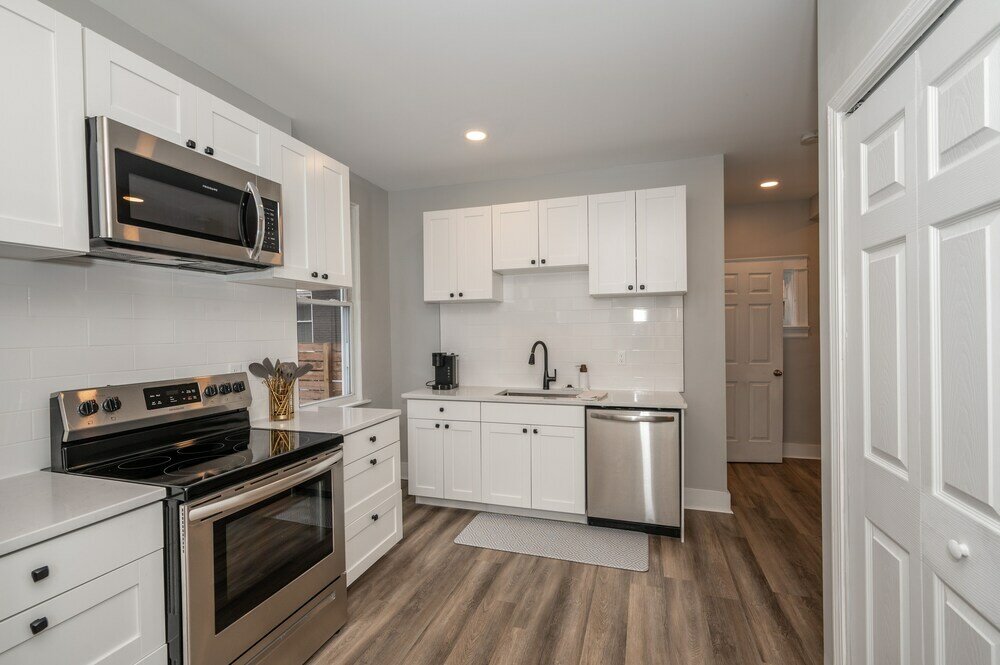 Фото The Luxe Spot Suites