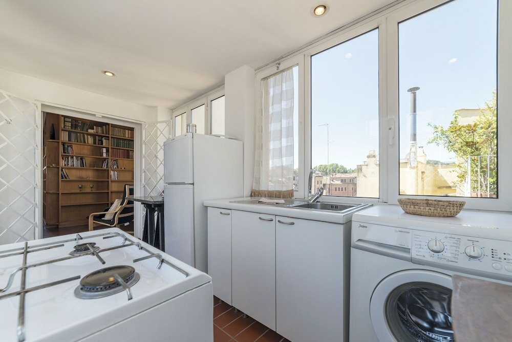 Фото VIA dei Cartari