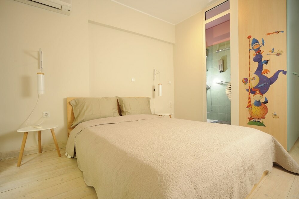 Фото Α Koukaki, Modern Newly Refurbished Apartment