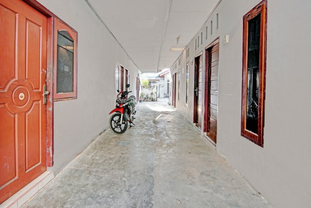 Фото Spot On 92536 Teguh Homestay Syariah