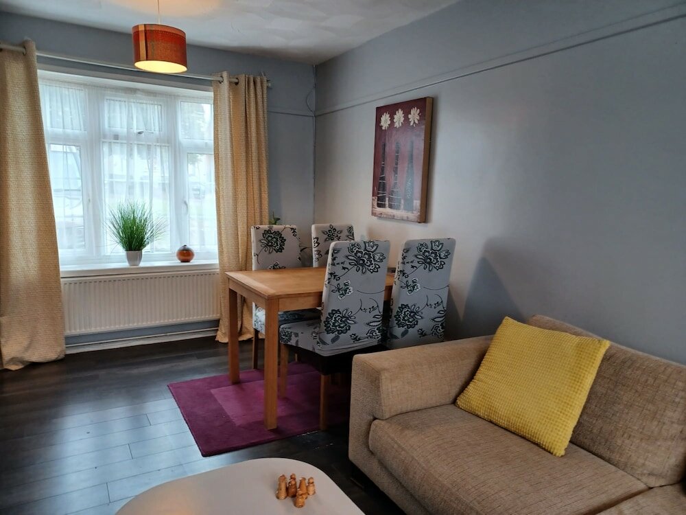 Фото Poynters House - Huku Kwetu Luton