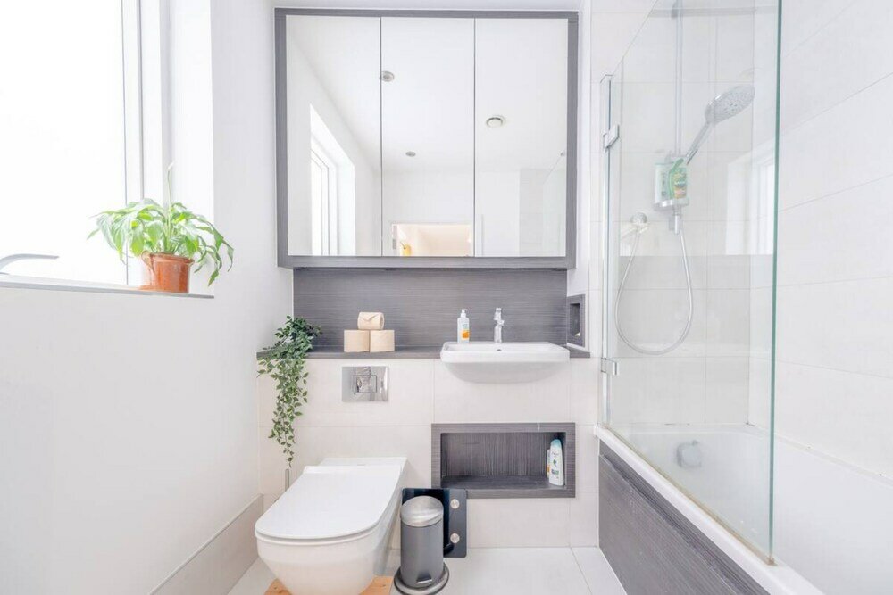 Фото Bright 2 Bedroom Maisonette Near Stratford