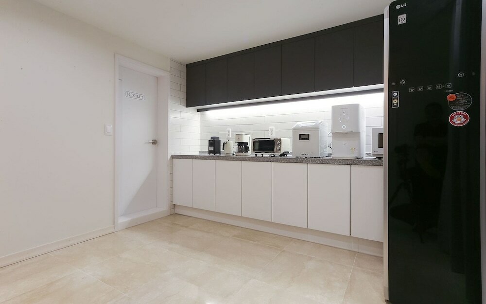 Фото Busan Daeyeondong Z