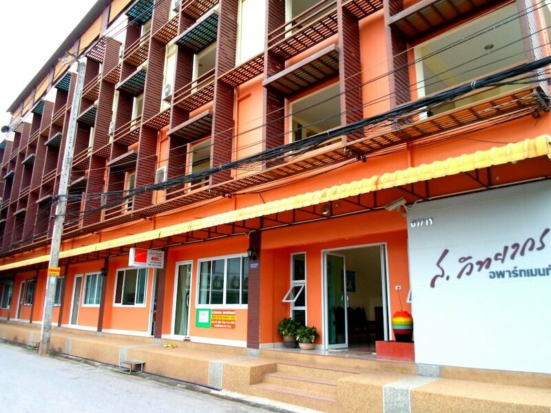 Гостиница S Vittayakorn Apartment в Сураттани