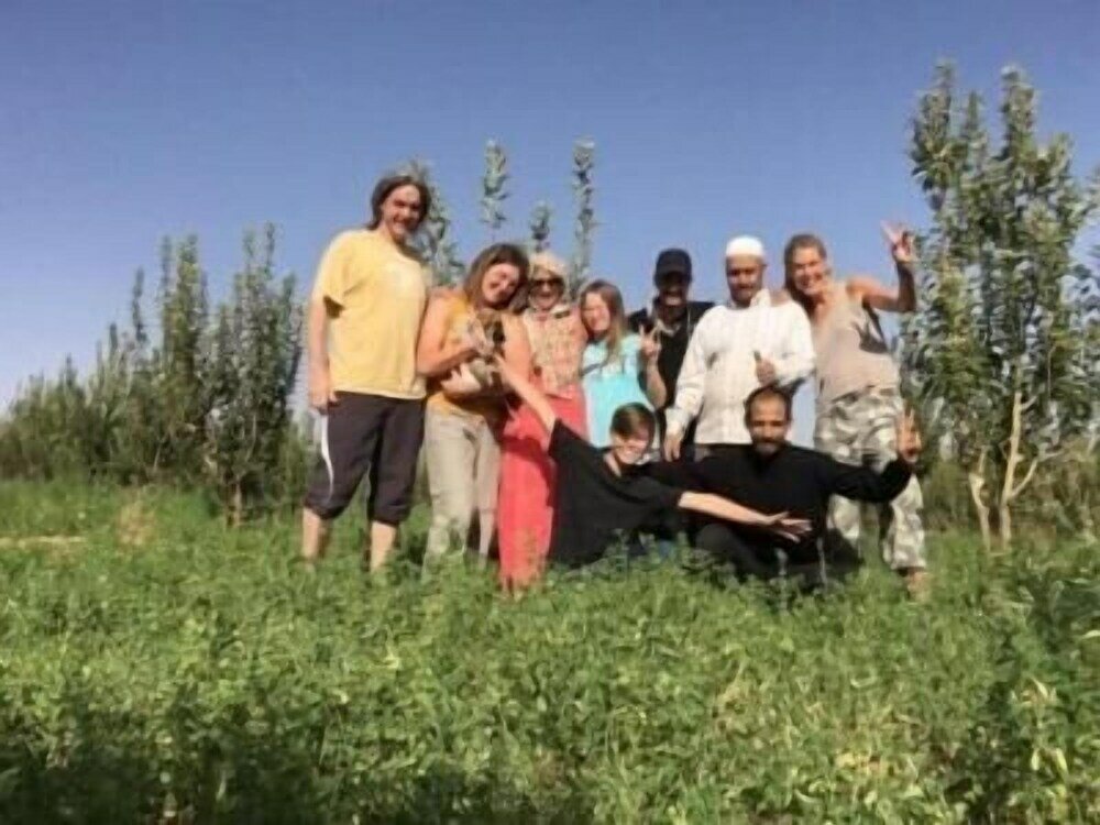 Фото отеля 2