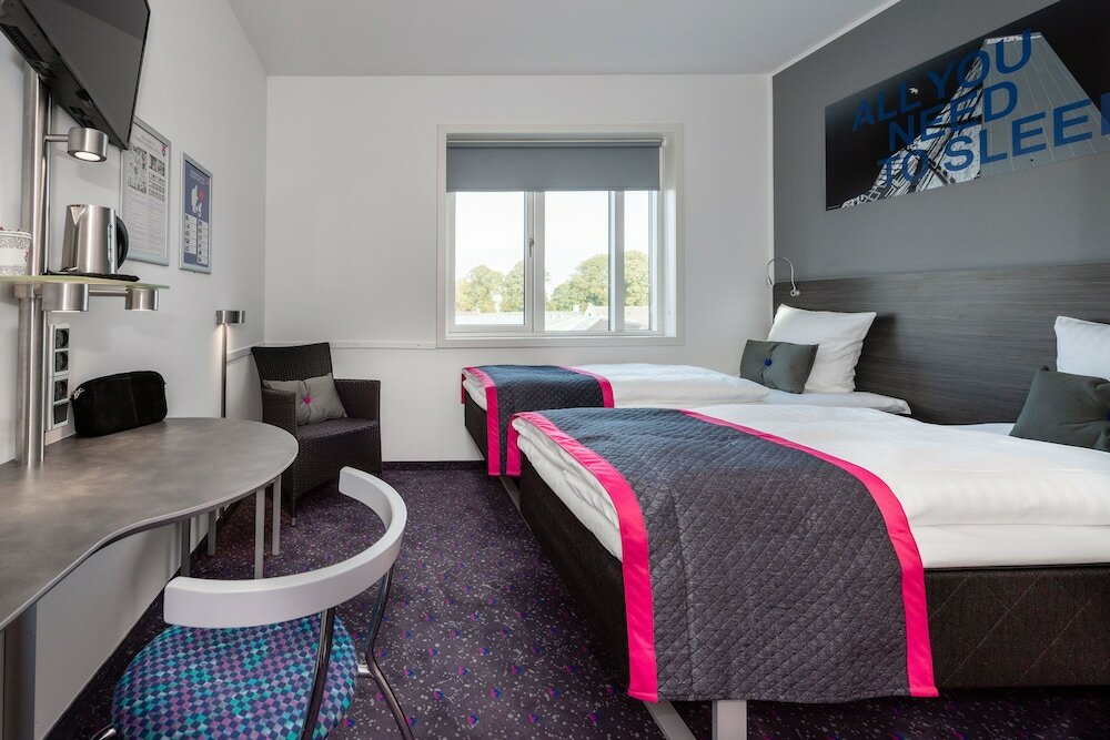 Фото Cabinn Aalborg Hotel