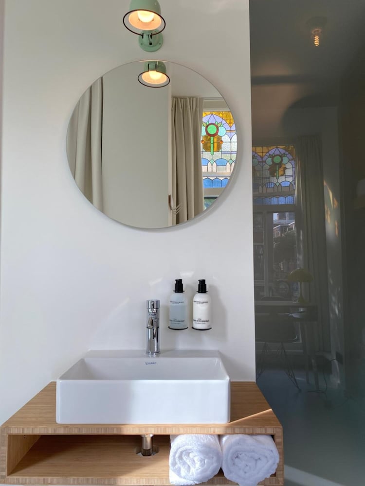 Фото The Bellhop Hotel