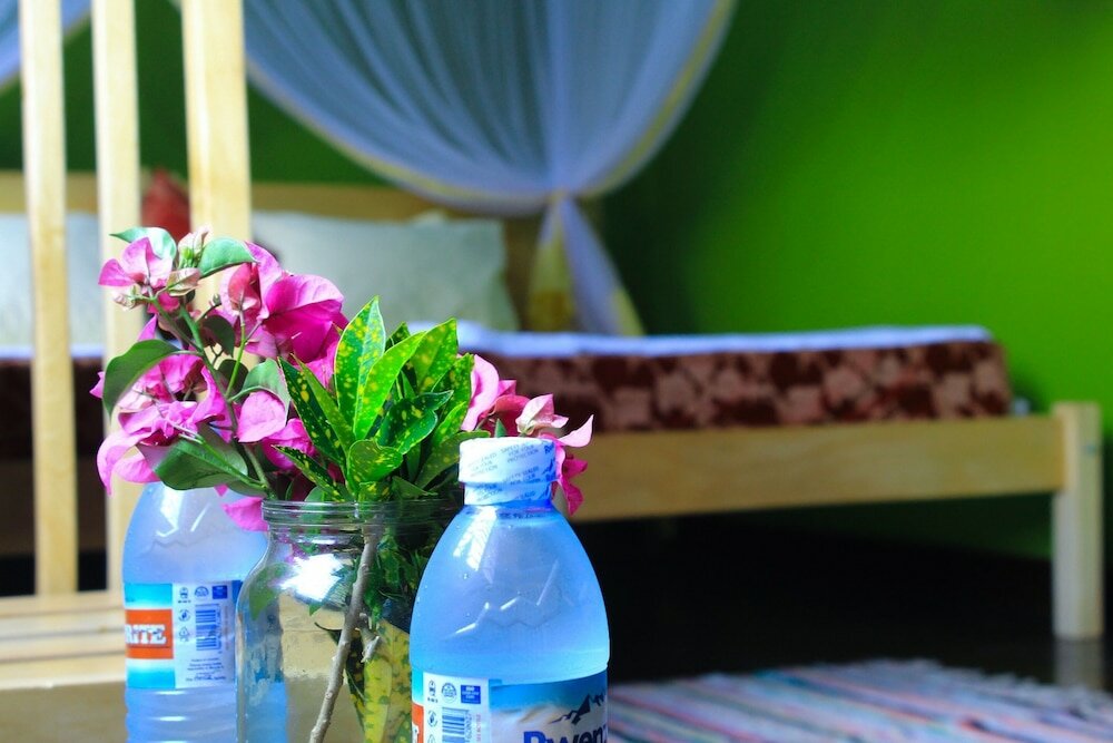 Фото Cycad Entebbe Guest House