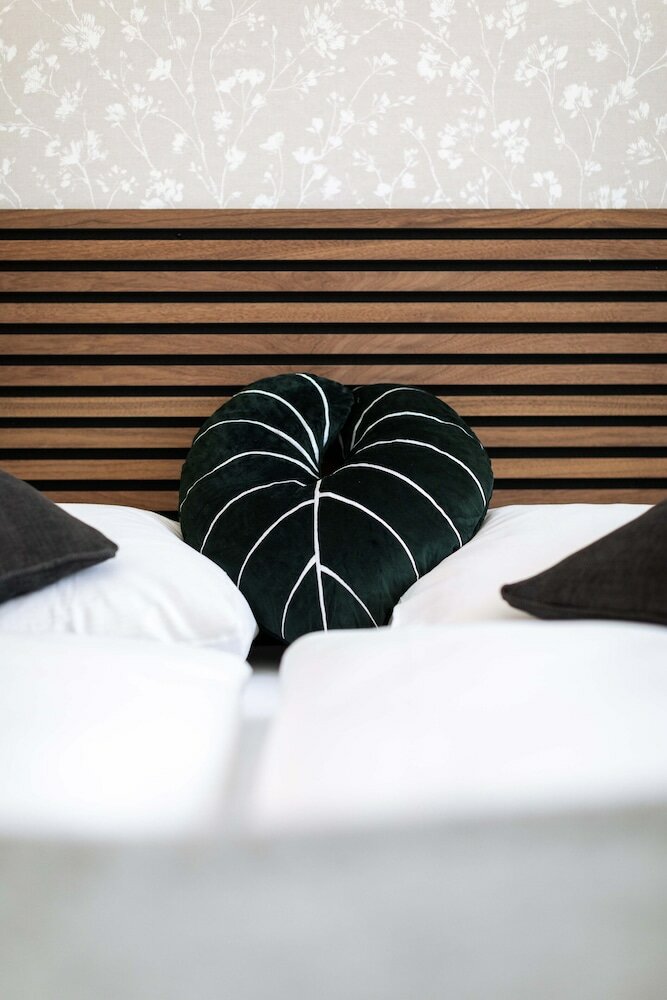 Фото Urban Jungle Apartments