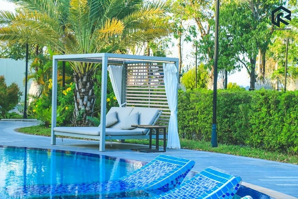 Фото Castle Bayview Resort & SPA