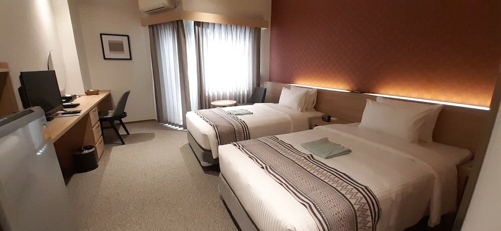 Фото Wishton Hotel Yangon