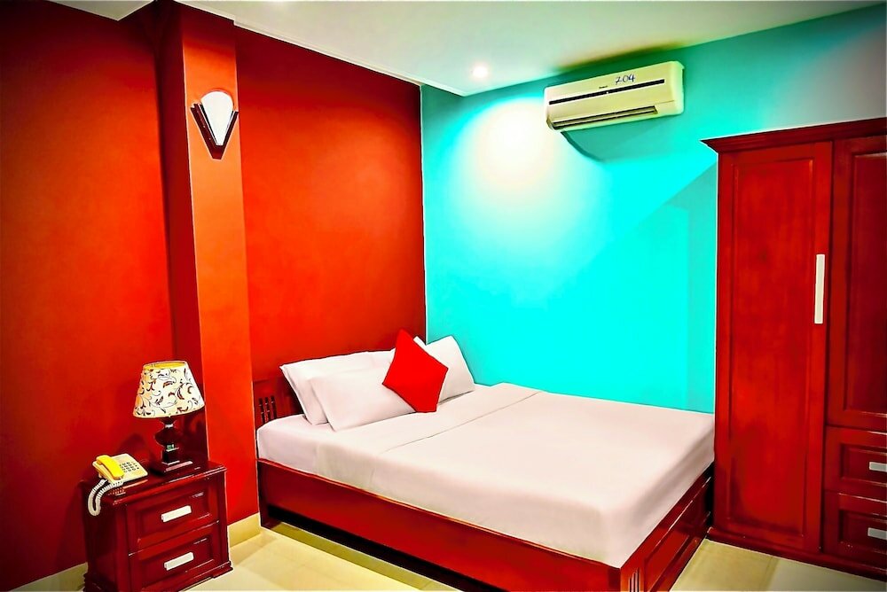 Фото Central Beach Hotel - Hostel