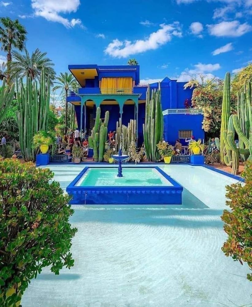 Фото отеля 2