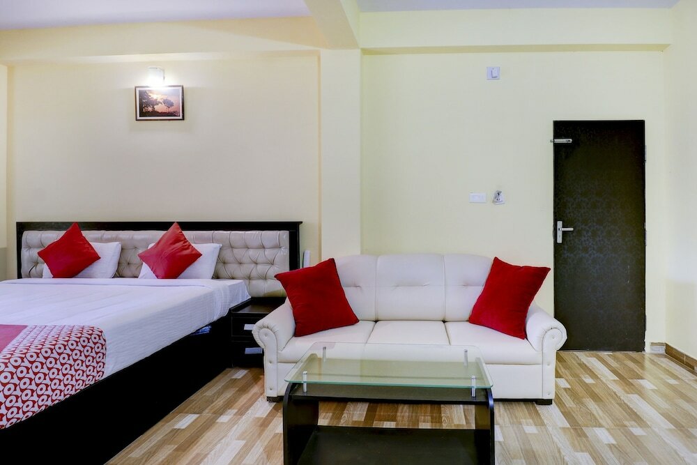 Фото Gaurika Residency Lodging and Boarding