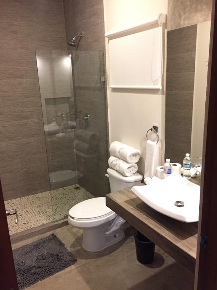 Фото Downtown Suites Cancun