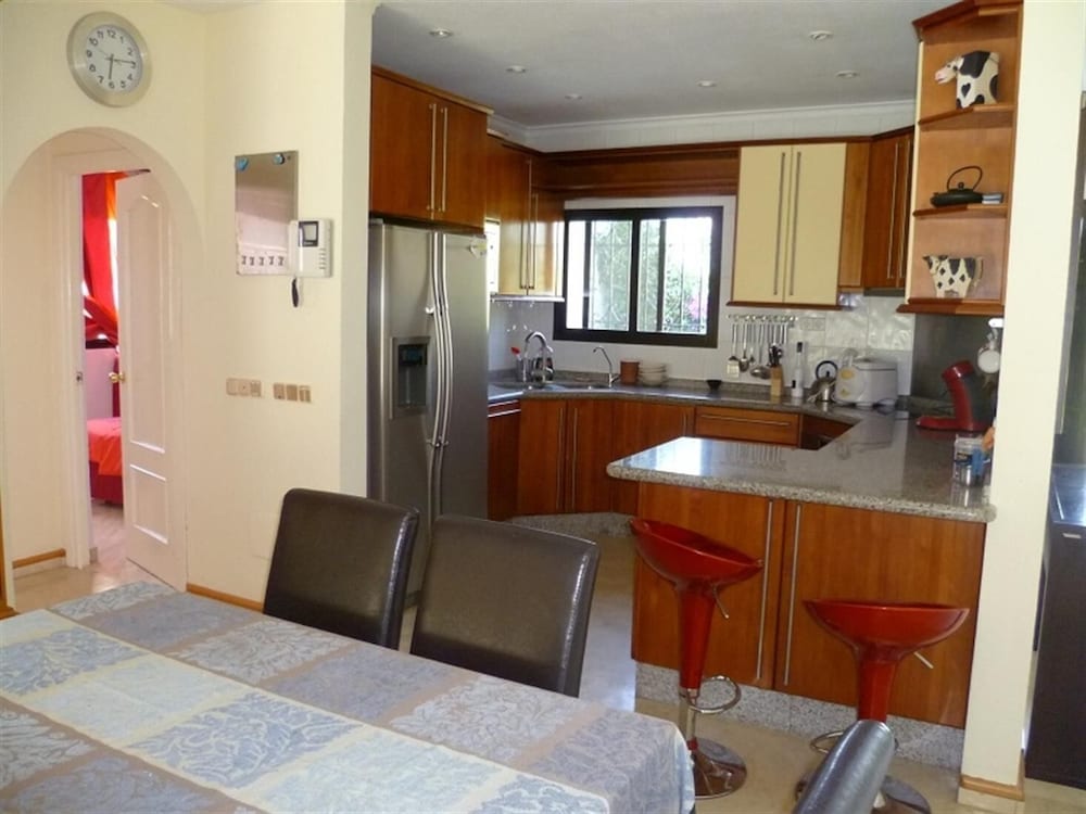 Фото Private Cosy Villa in Marbella Area