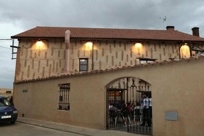 Гостиница Hostal Los Oteros