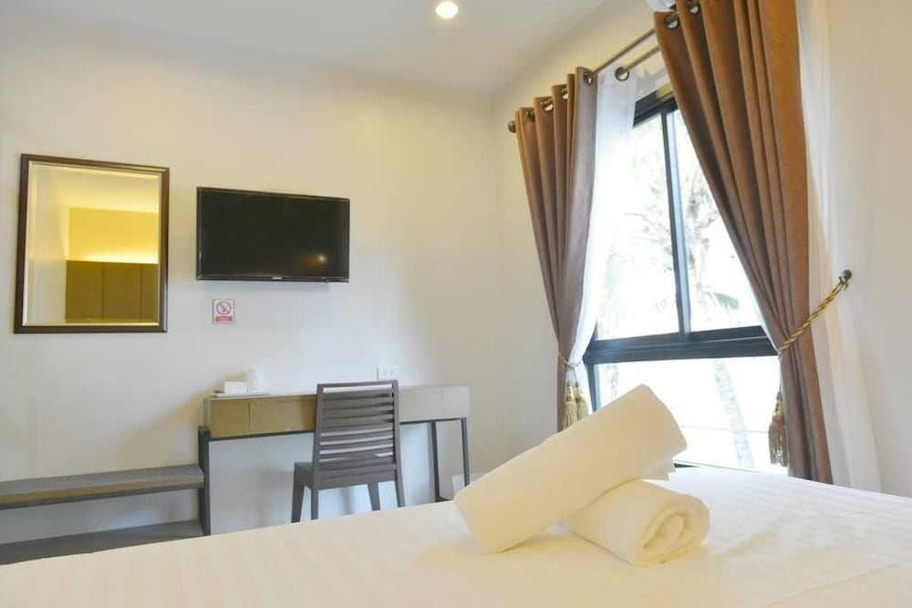 Фото Sunny Hostel Chiangmai @Tha Pae