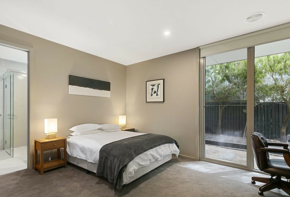 Фото Grossard Point The Lighthouse Ventnor