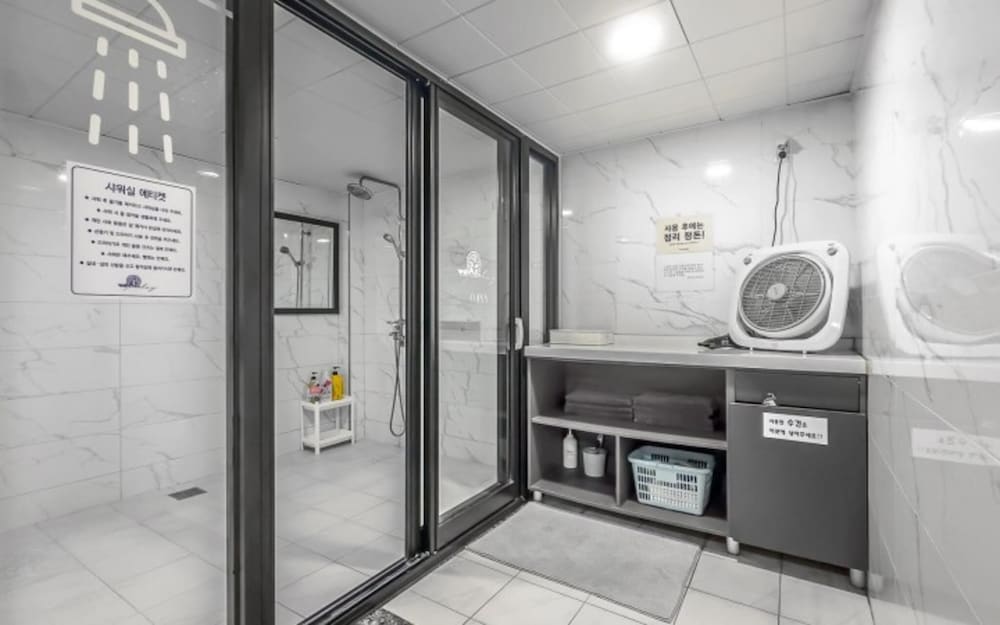 Фото Pohang Aqua Bag Lamping