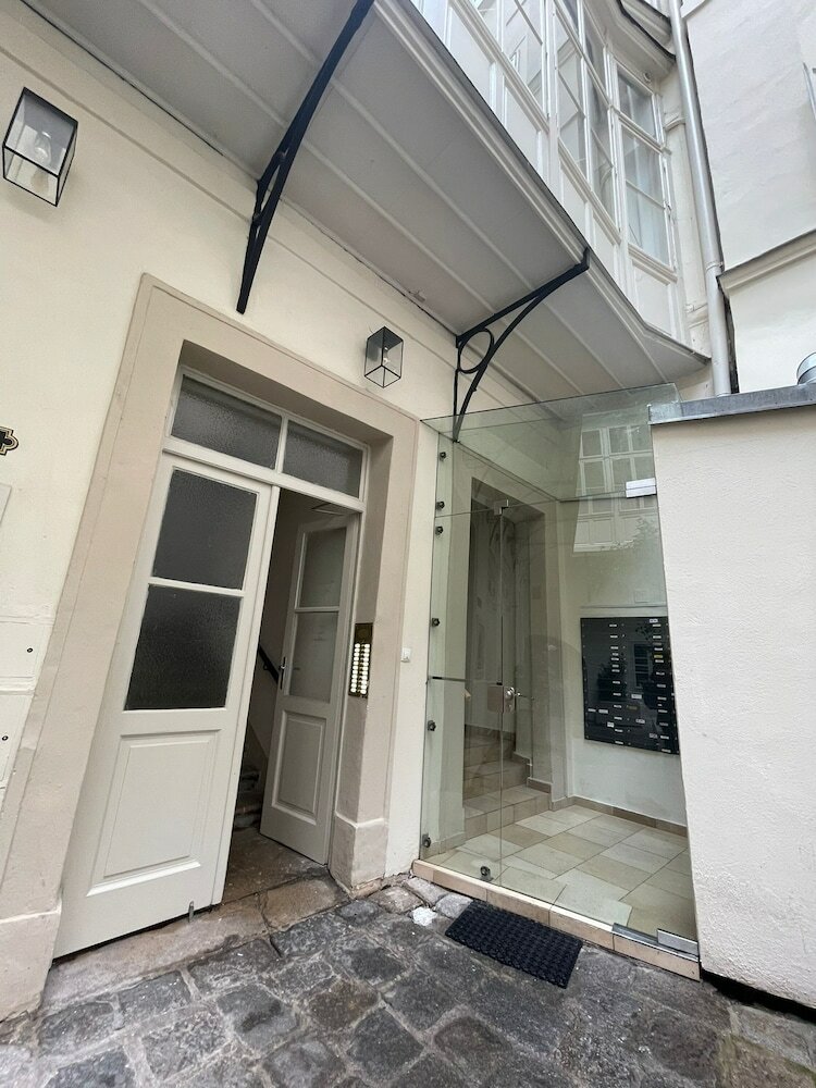 Фото Ambiente Wohnung am Stephansplatz