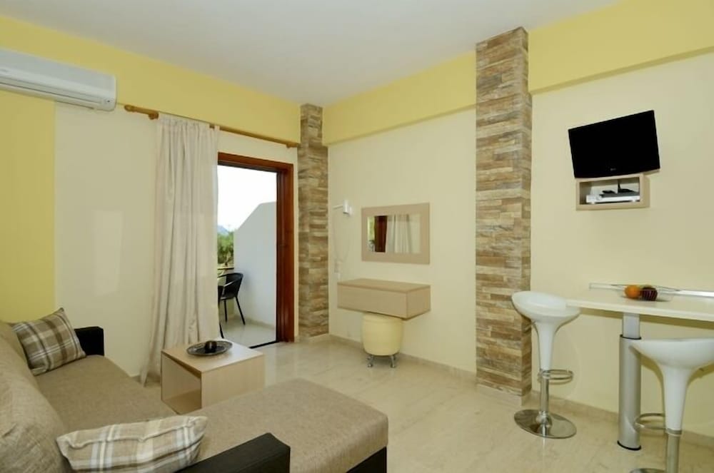 Фото Albatros Studios & Apartments