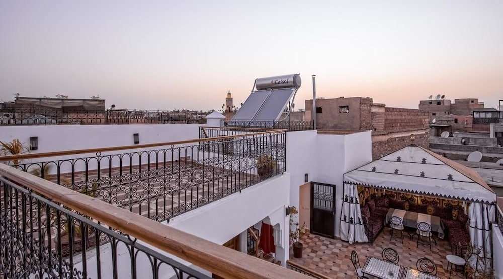 Фото отеля 3