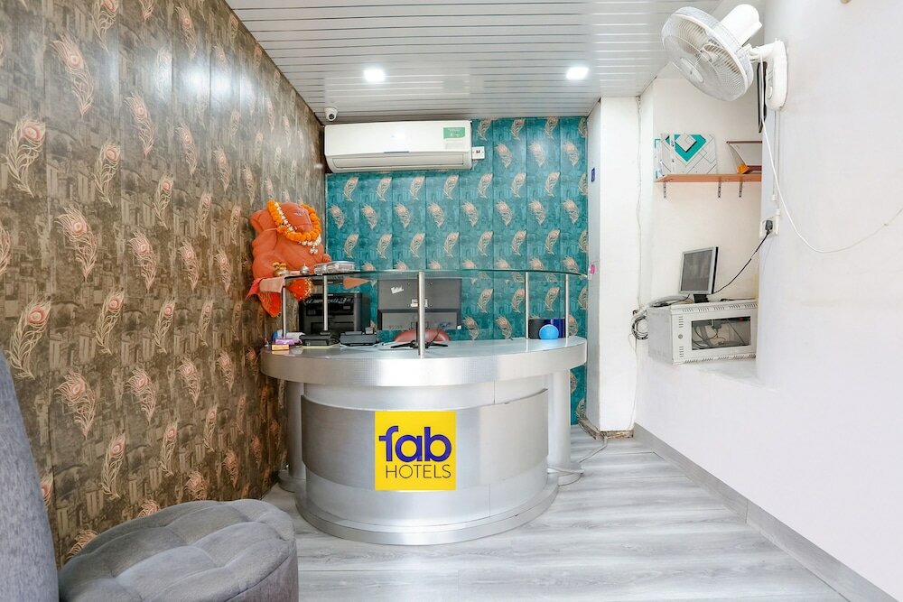 Фото Fabhotel Sentinel Suites