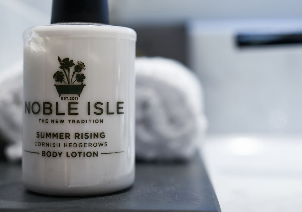 Фото The Mayfair Townhouse – an Iconic Luxury Hotel