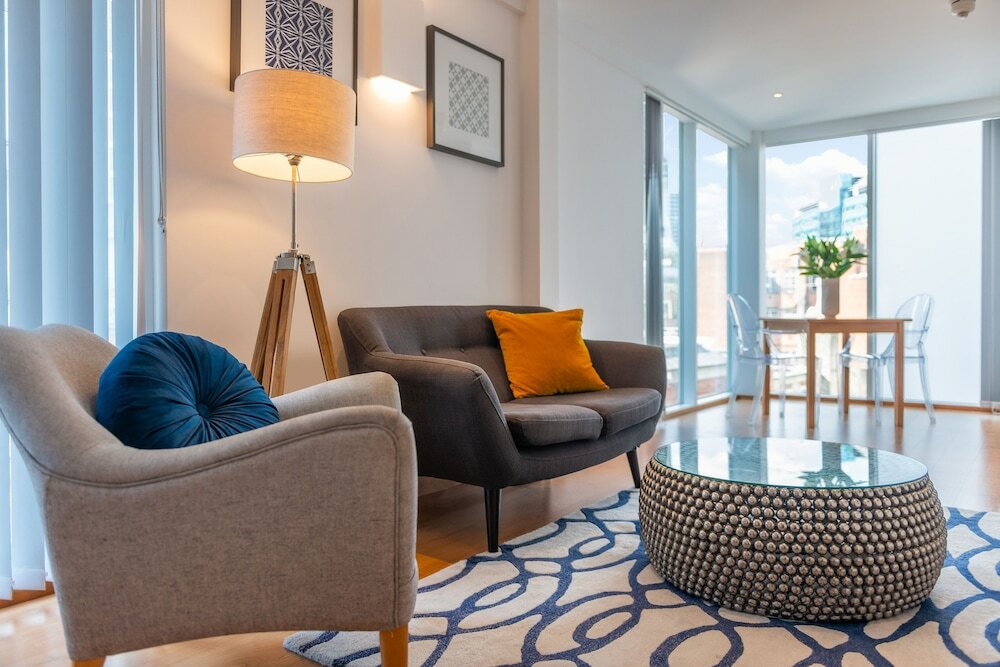 Фото Tower Hill City Centre Luxury Apartments