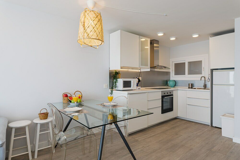 Фото Sea View Apartment 2 Min Walk From the Beach