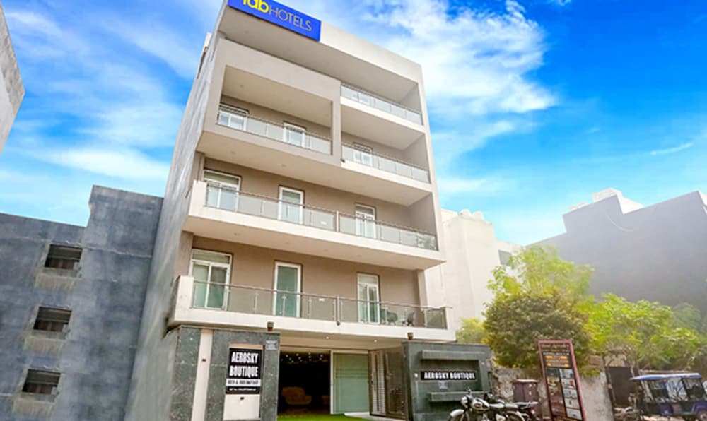 Фото отеля 1