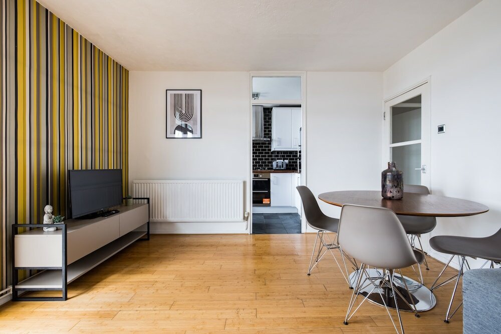 Фото The Bermondsey Collection