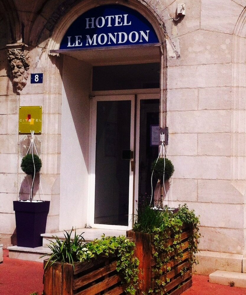 Фото отеля 3