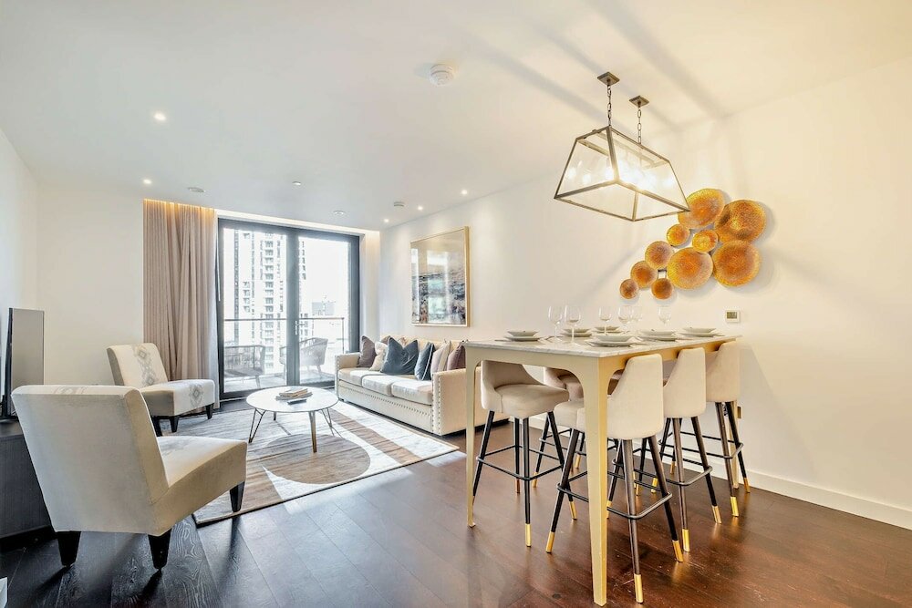 Фото Thornes House Apartments