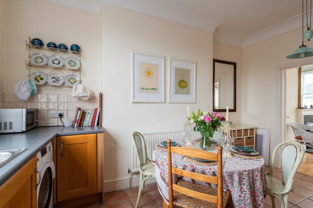 Фото Panoramic Family Home in Maida Vale